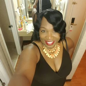 Meet your Posher, Sharon